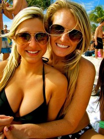 Horny mature GFs exposing